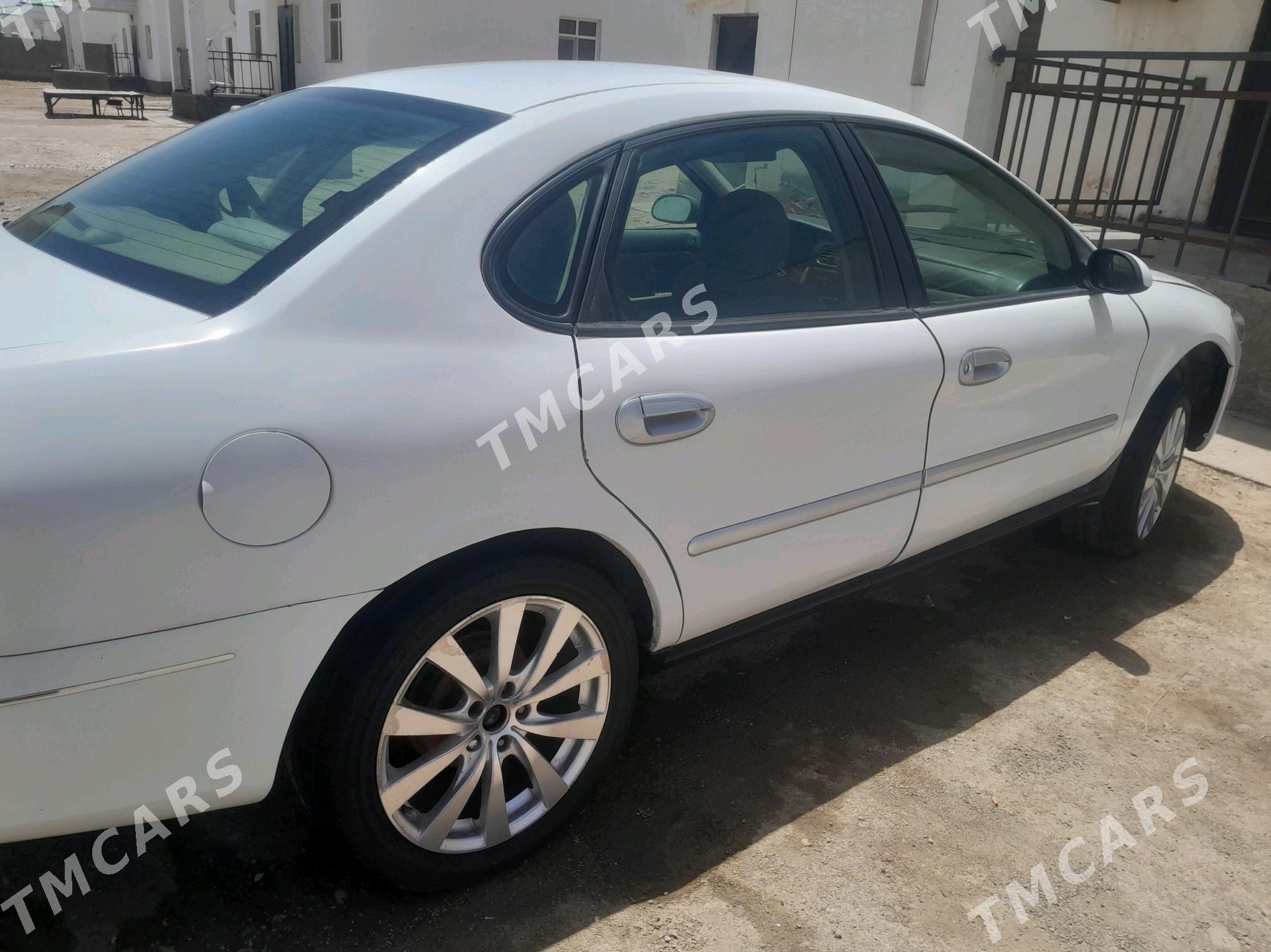 Ford Taurus 2002 - 40 000 TMT - Бабадайхан - img 5