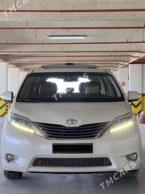 Toyota Sienna 2016 - 485 000 TMT - Aşgabat - img 9