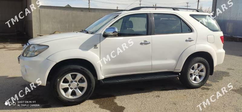 Toyota Fortuner 2006 - 240 000 TMT - Мары - img 5