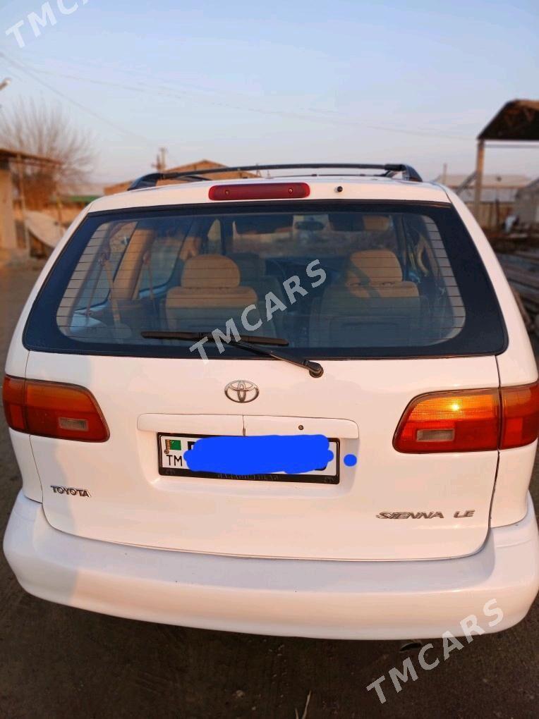 Toyota Sienna 1999 - 135 000 TMT - Халач - img 2