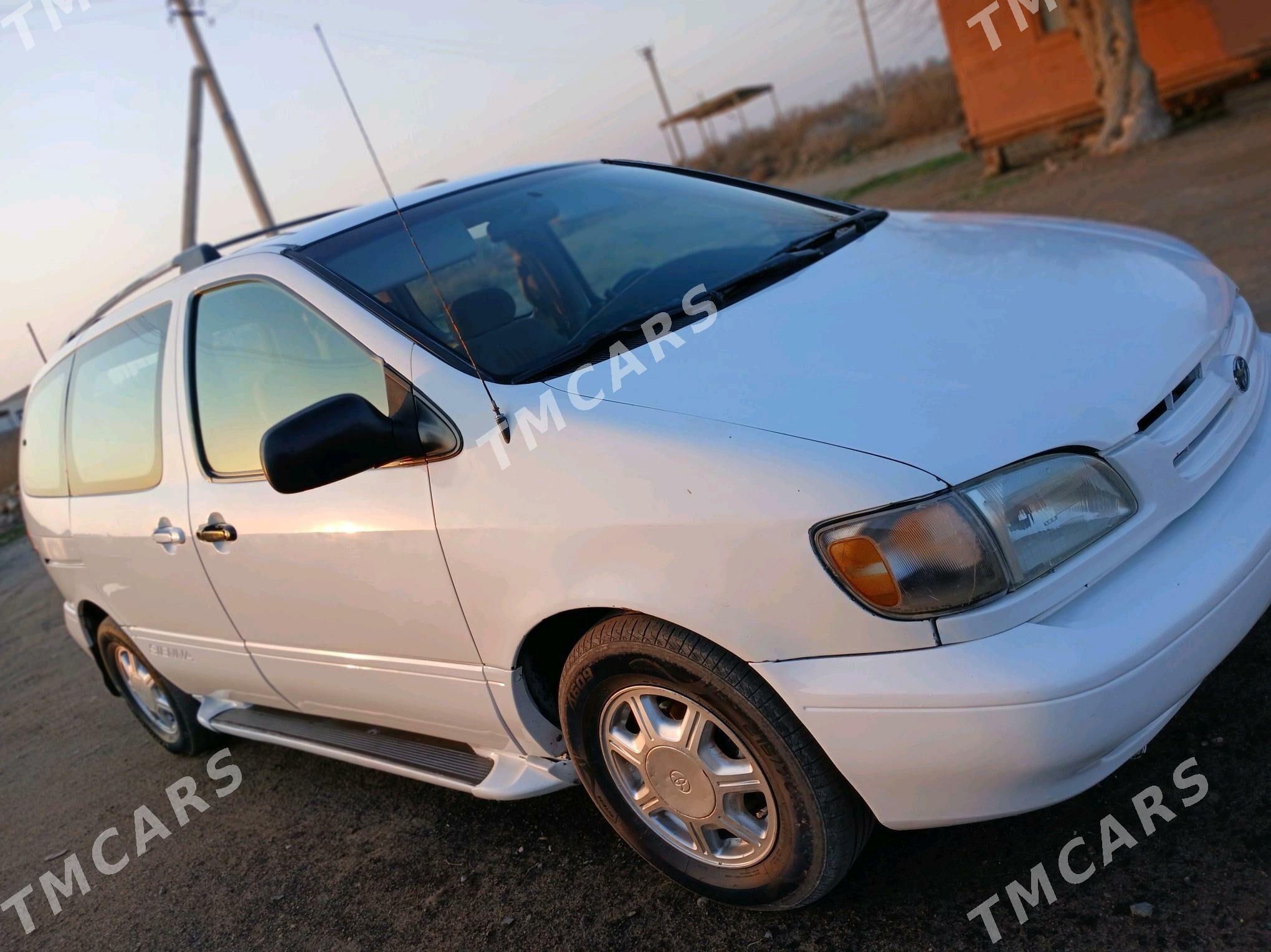 Toyota Sienna 1999 - 135 000 TMT - Халач - img 4