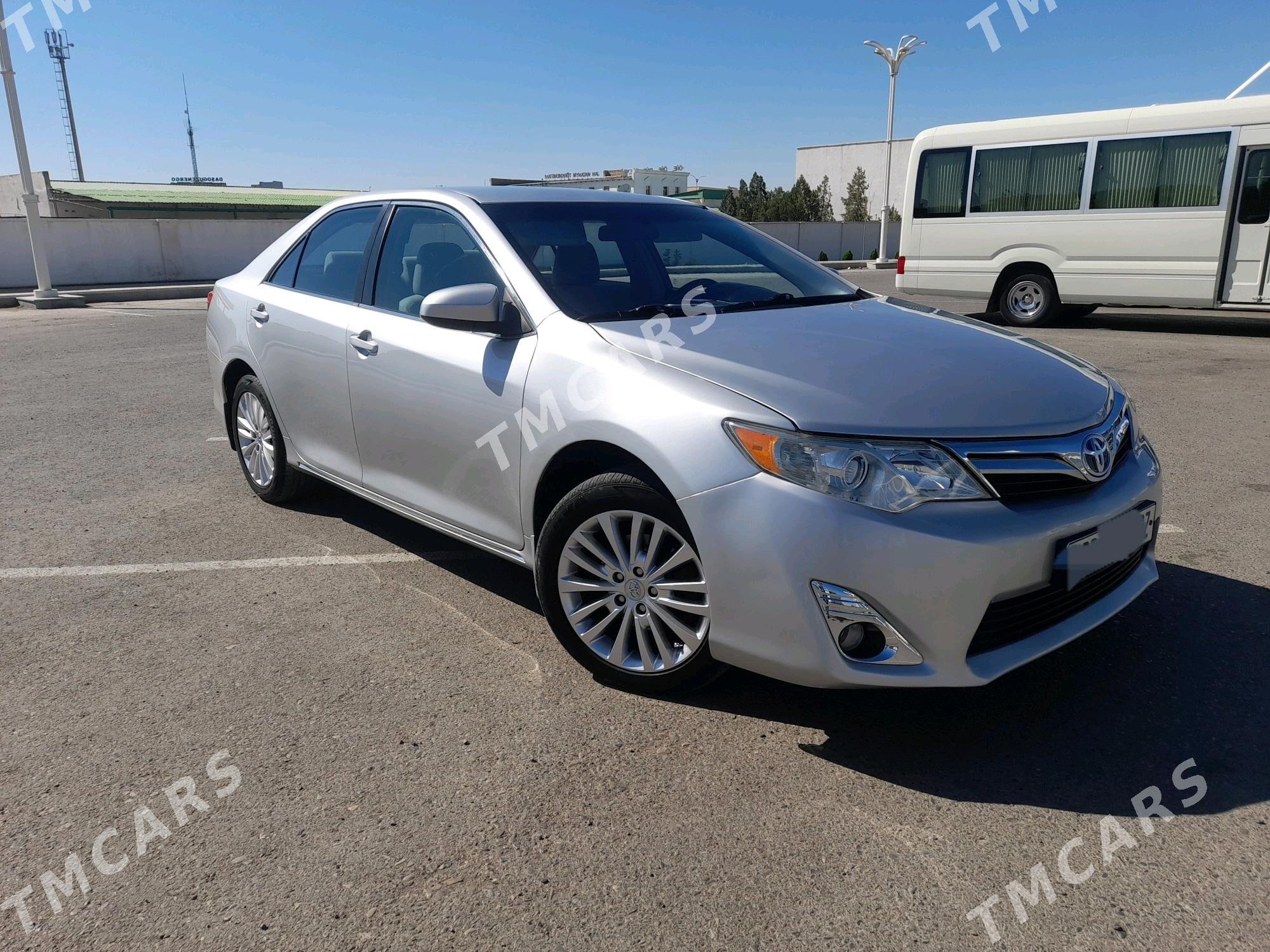 Toyota Camry 2012 - 200 000 TMT - Дашогуз - img 6