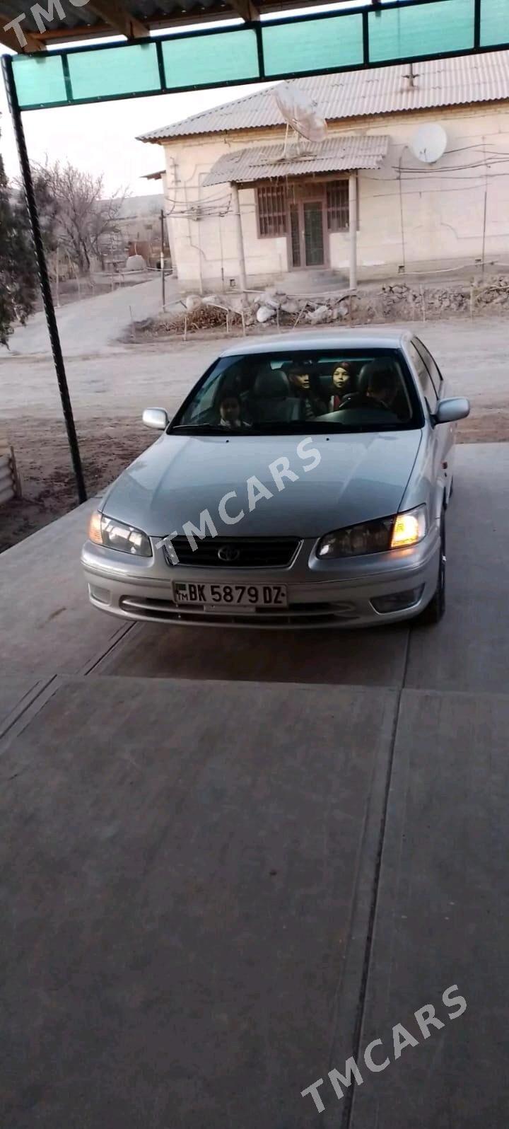 Toyota Camry 2000 - 170 000 TMT - Дашогуз - img 3