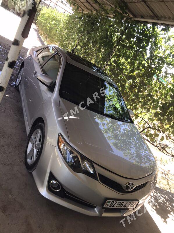 Toyota Camry 2012 - 230 000 TMT - Дашогуз - img 4