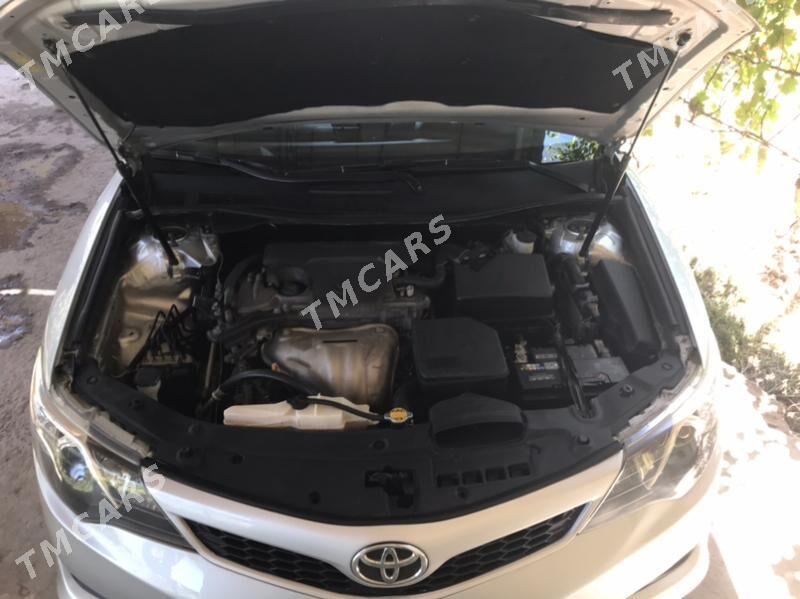 Toyota Camry 2012 - 230 000 TMT - Дашогуз - img 3