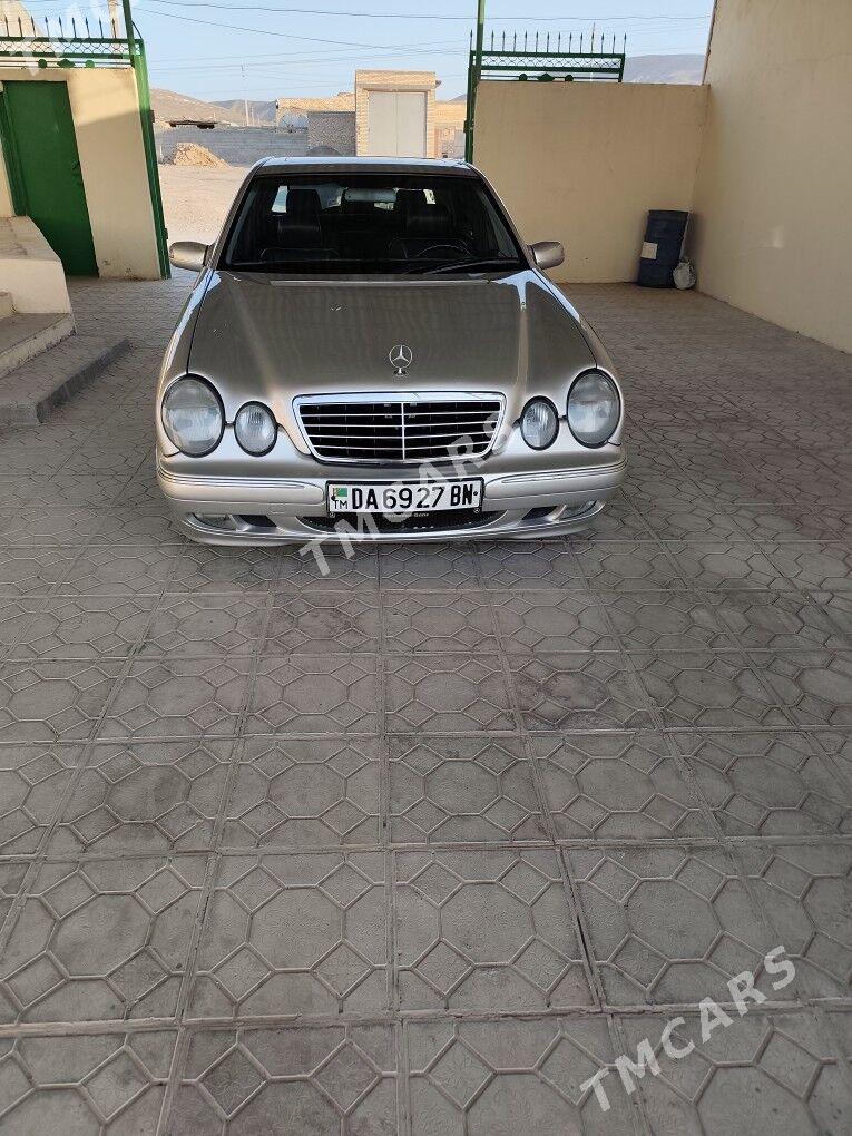 Mercedes-Benz E430 2000 - 115 000 TMT - Gyzylarbat - img 2