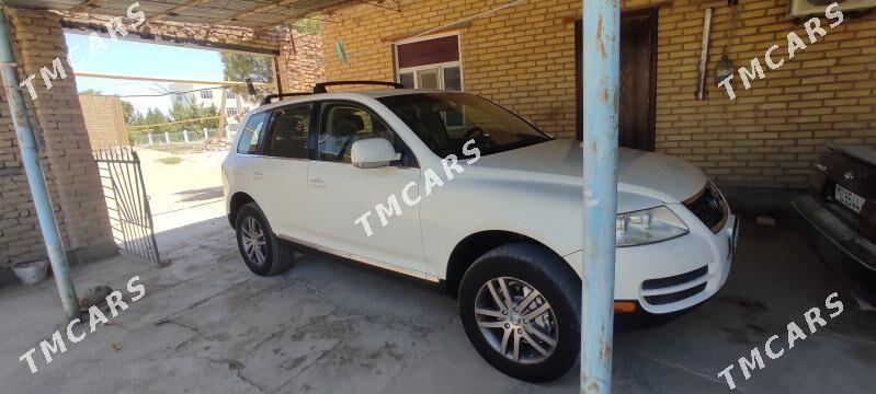 Volkswagen Touareg 2005 - 110 000 TMT - Garabekewül - img 2