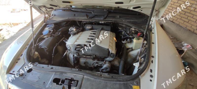 Volkswagen Touareg 2005 - 110 000 TMT - Garabekewül - img 9
