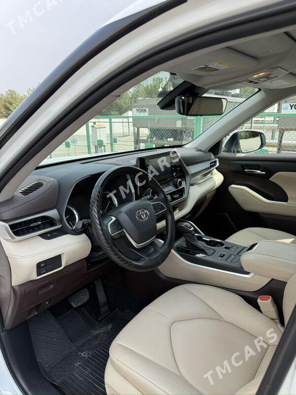 Toyota Highlander 2023 - 695 000 TMT - Podwoýski köç. (Bitarap Türkmenistan şaýoly) - img 5