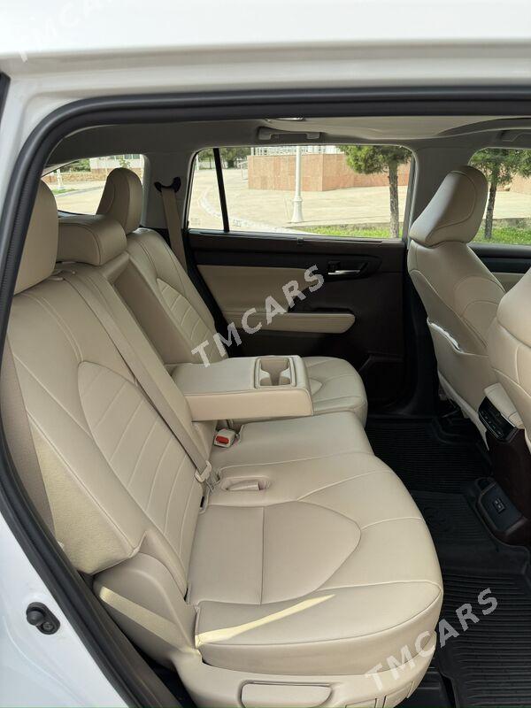 Toyota Highlander 2023 - 695 000 TMT - Podwoýski köç. (Bitarap Türkmenistan şaýoly) - img 4