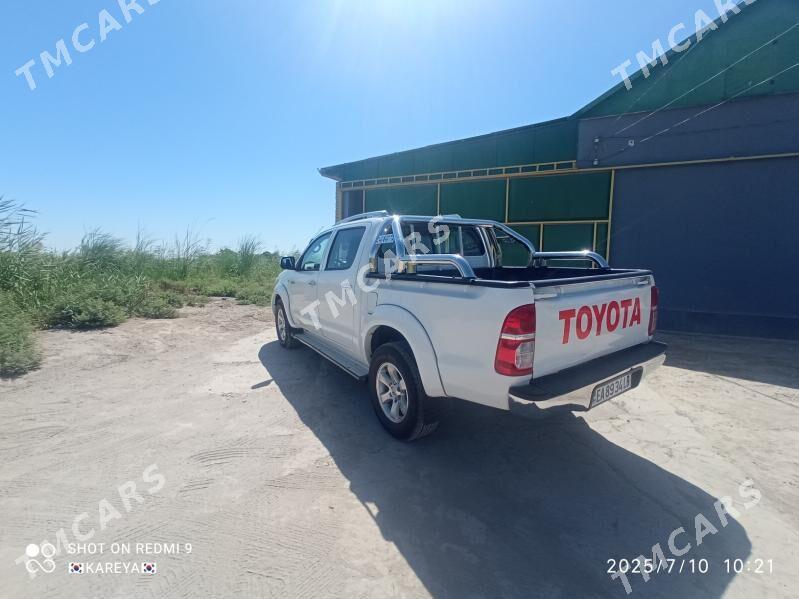 Toyota Hilux 2011 - 275 000 TMT - Керки - img 5