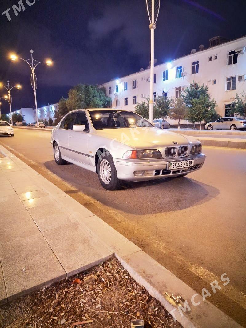 BMW E39 1997 - 90 000 TMT - Балканабат - img 4