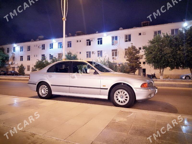 BMW E39 1997 - 90 000 TMT - Балканабат - img 2