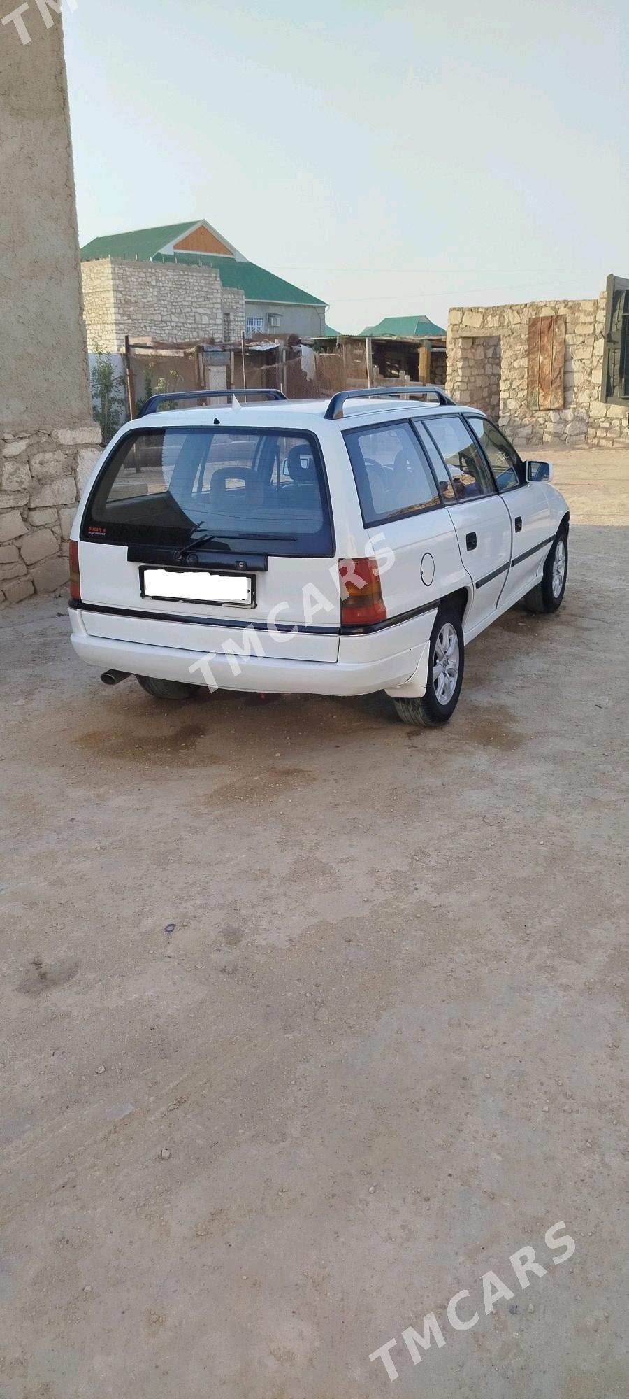 Opel Astra 1993 - 50 000 TMT - Türkmenbaşy - img 2