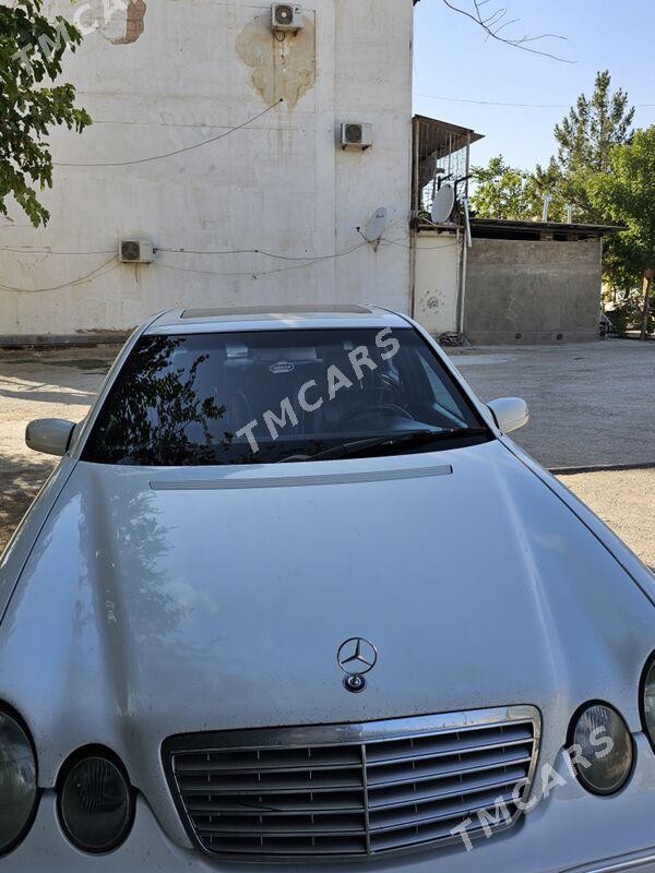 Mercedes-Benz E320 2000 - 117 000 TMT - Балканабат - img 4