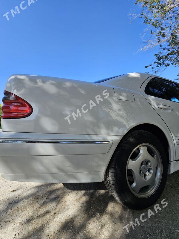 Mercedes-Benz E320 2000 - 117 000 TMT - Балканабат - img 2