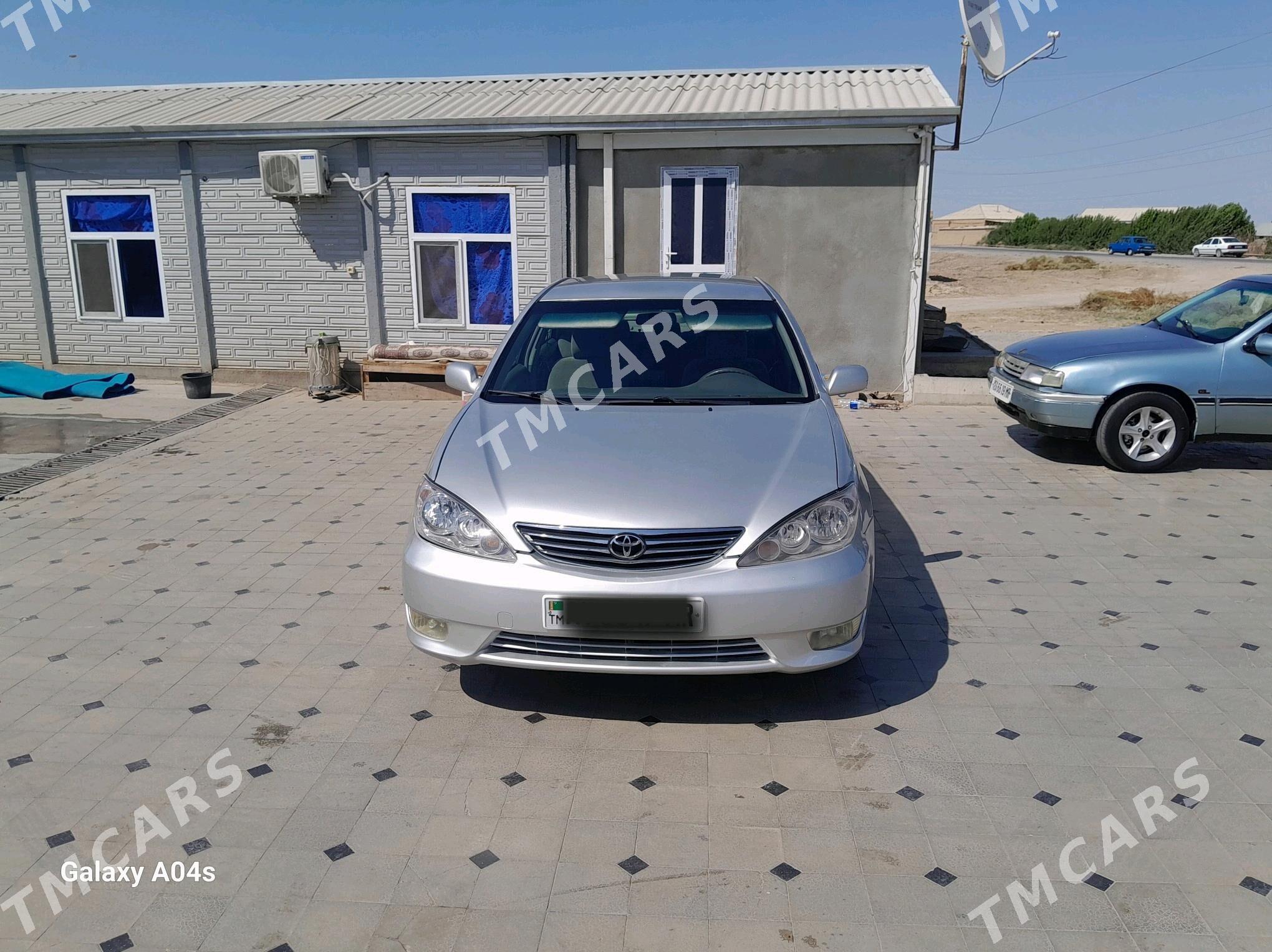 Toyota Camry 2005 - 200 000 TMT - Мары - img 3