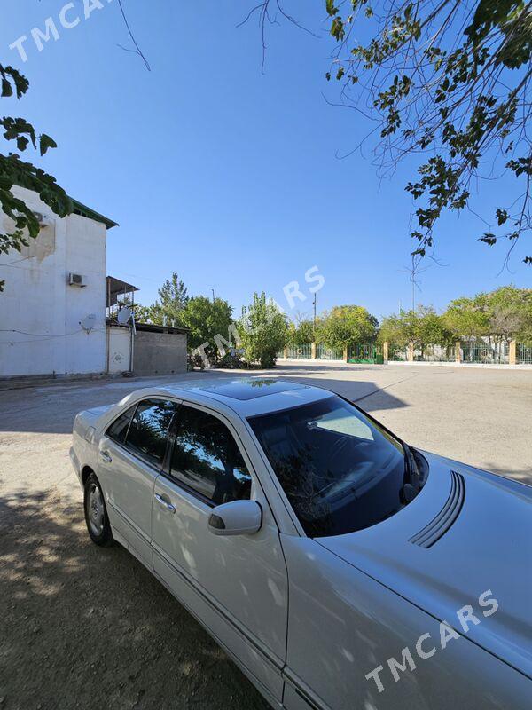 Mercedes-Benz E320 2000 - 117 000 TMT - Балканабат - img 6