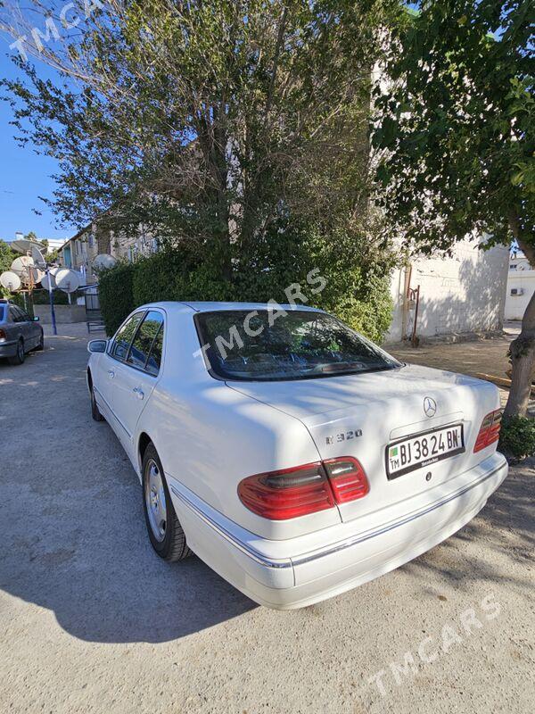 Mercedes-Benz E320 2000 - 117 000 TMT - Балканабат - img 8