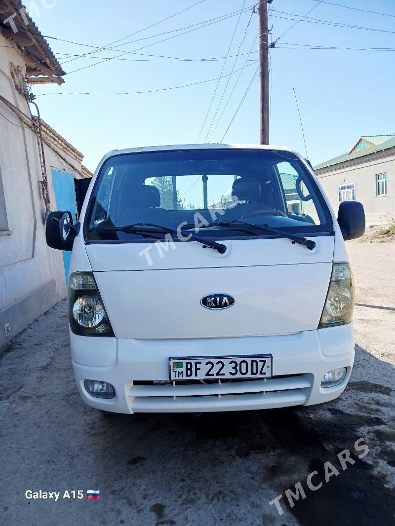 Kia Bongo 2010 - 200 000 TMT - Daşoguz - img 4
