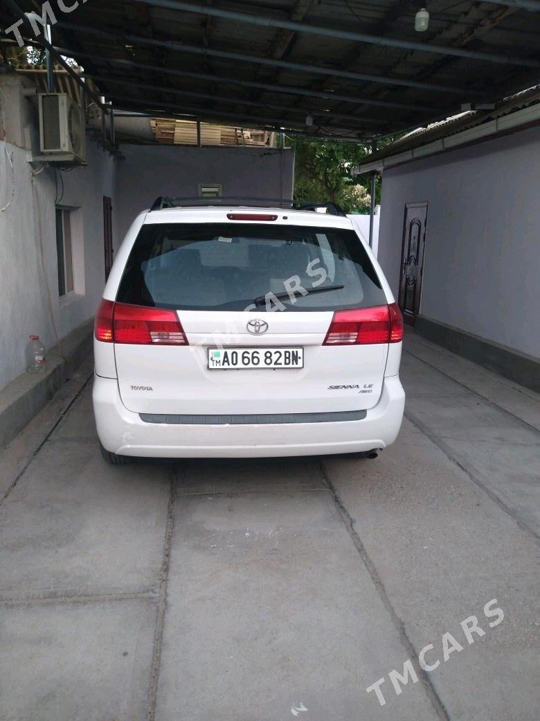 Toyota Sienna 2004 - 220 000 TMT - Балканабат - img 4