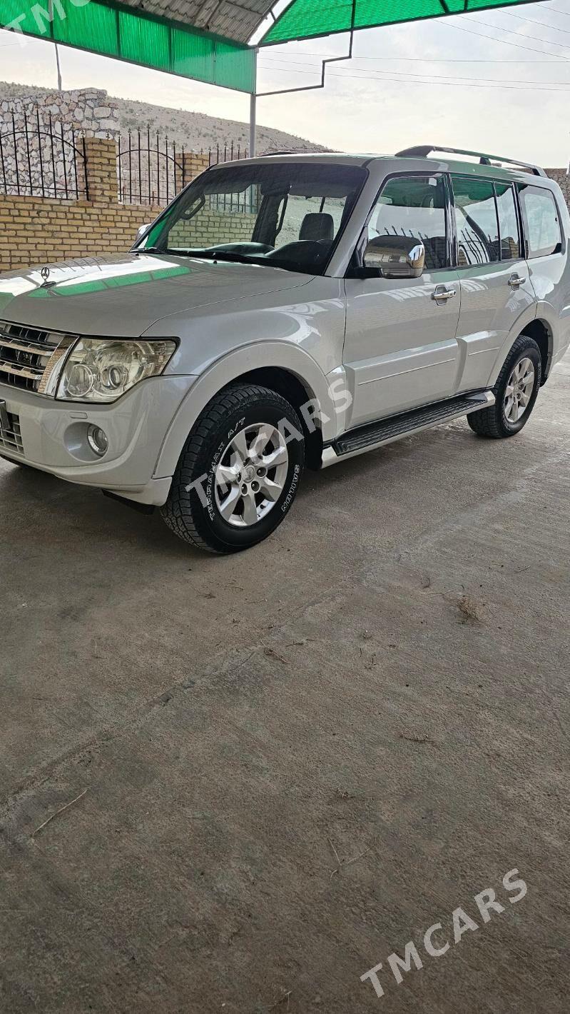 Mitsubishi Pajero 2013 - 260 000 TMT - Dostluk - img 4