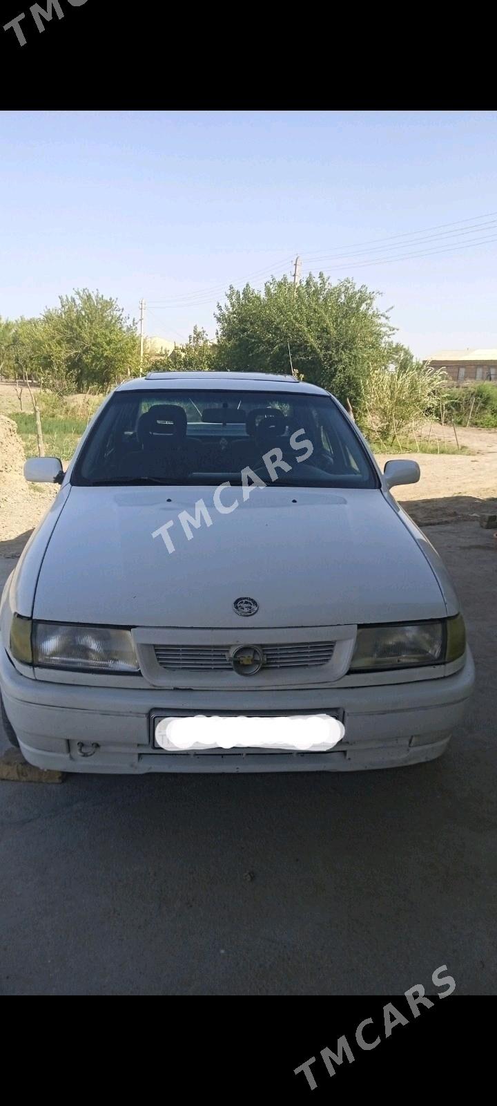 Opel Vectra 1994 - 30 000 TMT - Теджен - img 4