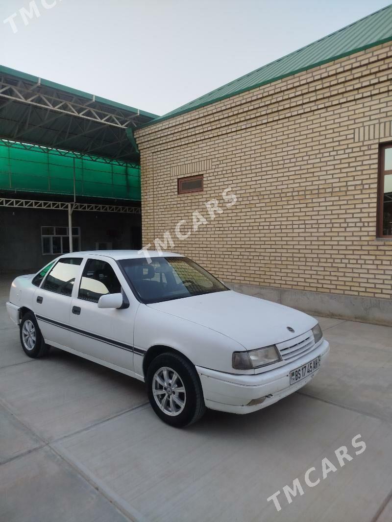 Opel Vectra 1992 - 30 000 TMT - Бахарден - img 2