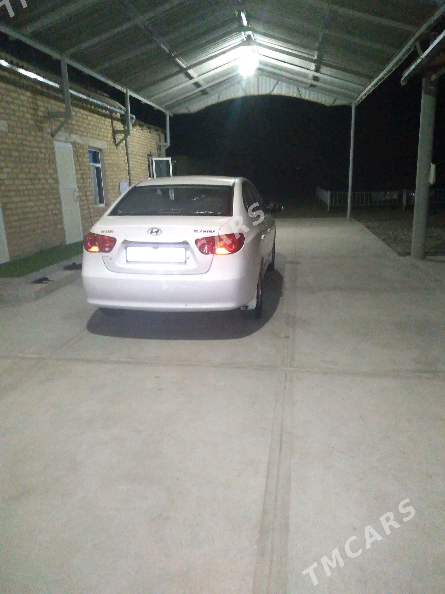 Hyundai Elantra 2010 - 120 000 TMT - Babadaýhan - img 3