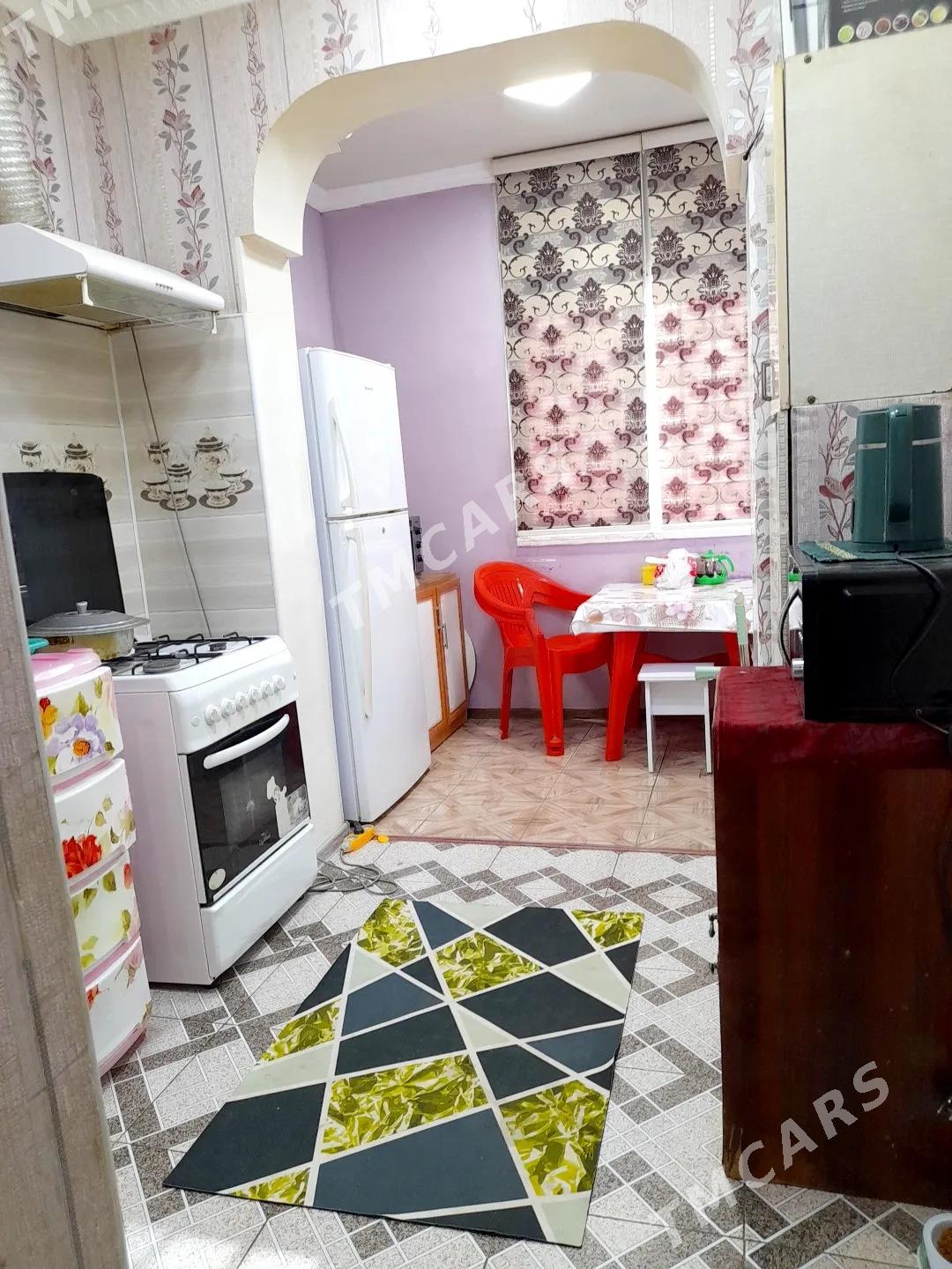 продается квартира 4/1 - Туркменабат - img 6