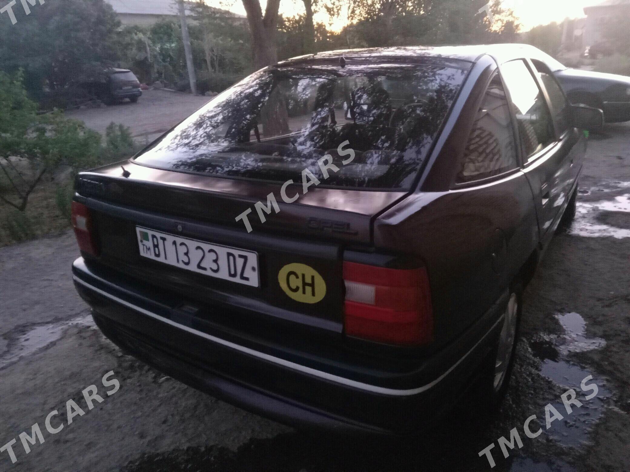 Opel Vectra 1993 - 21 000 TMT - Губадаг - img 2