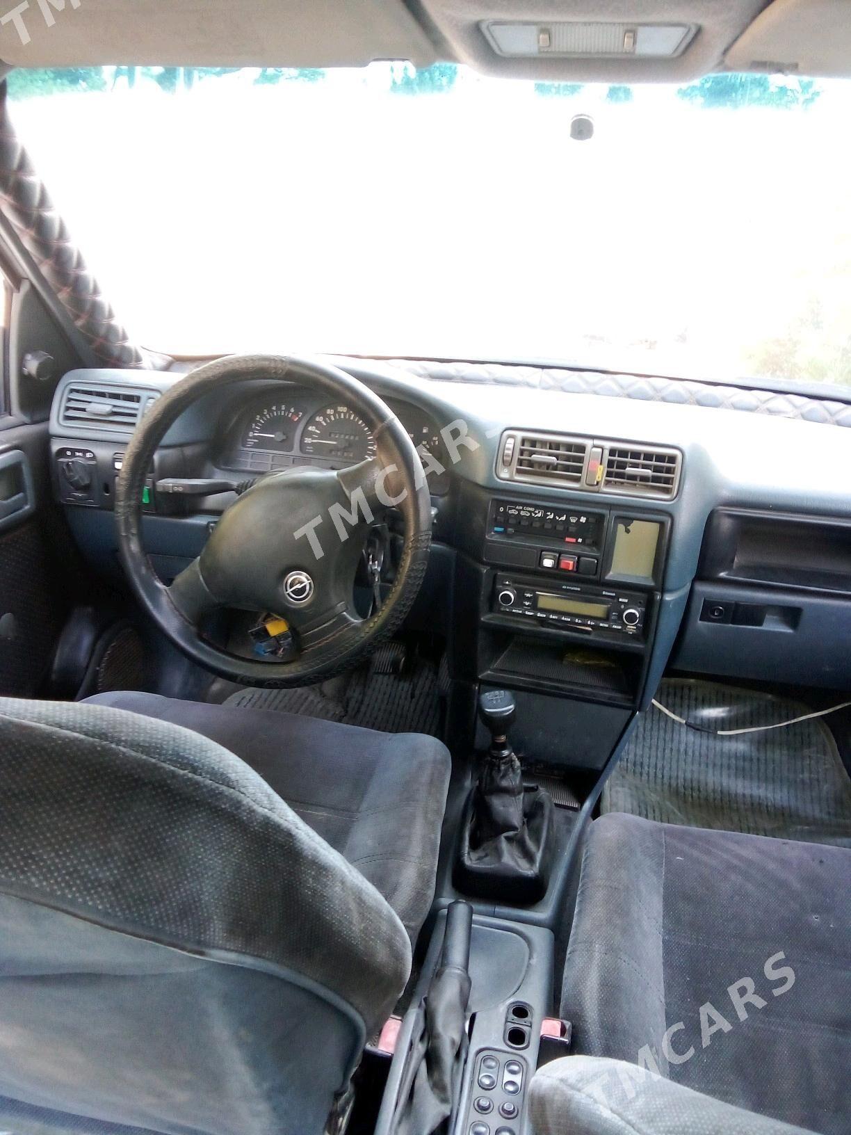 Opel Vectra 1989 - 26 000 TMT - Болдумсаз - img 4