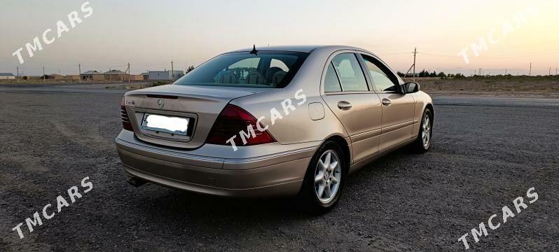 Mercedes-Benz C250 2001 - 90 000 TMT - Серахс - img 5
