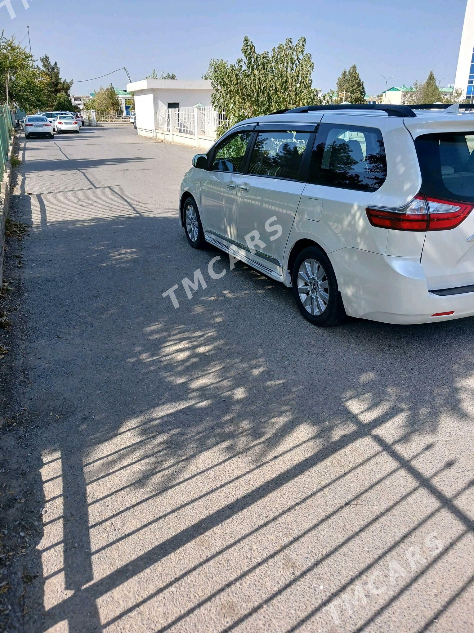 Toyota Sienna 2018 - 400 000 TMT - Ашхабад - img 6