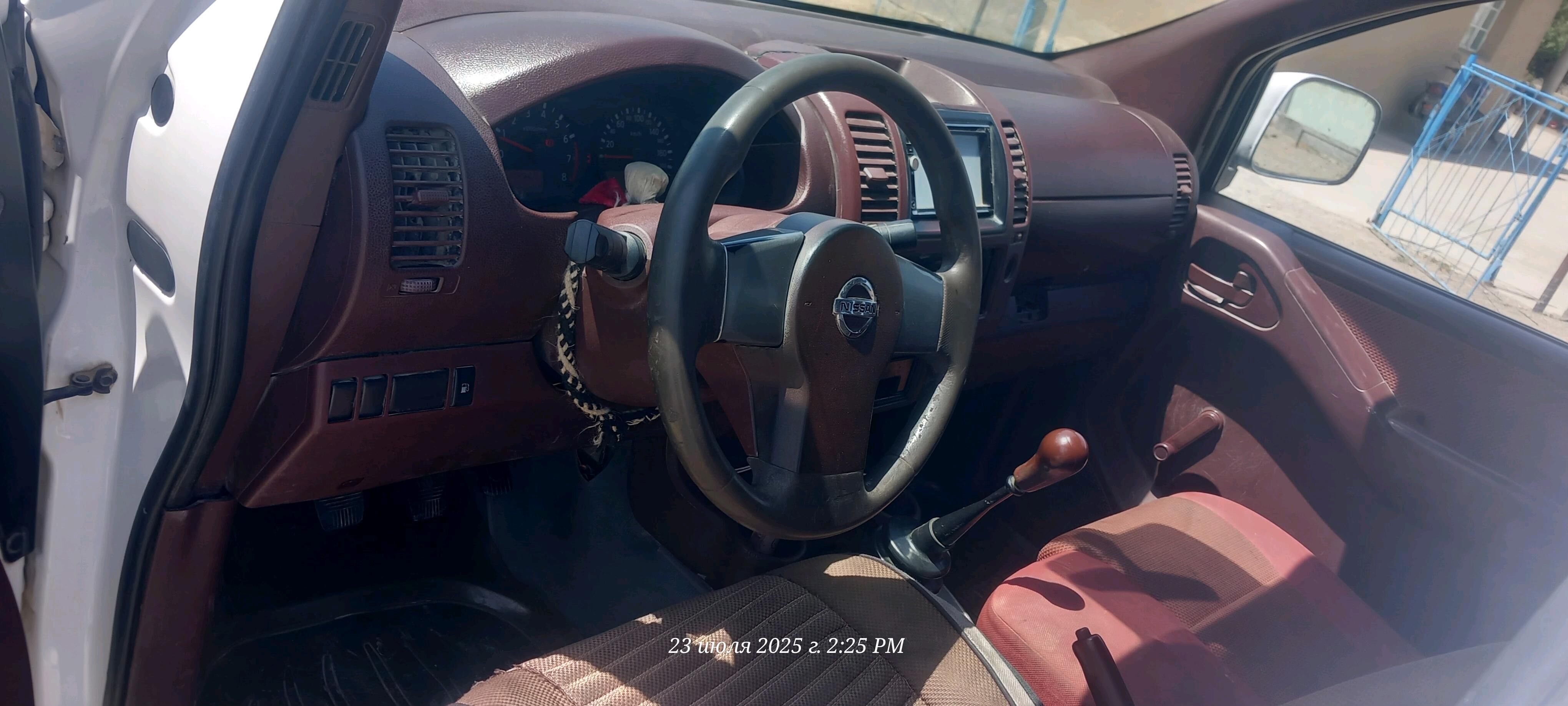 Nissan Navara 2007 - 130 000 TMT - Бахарден - img 4