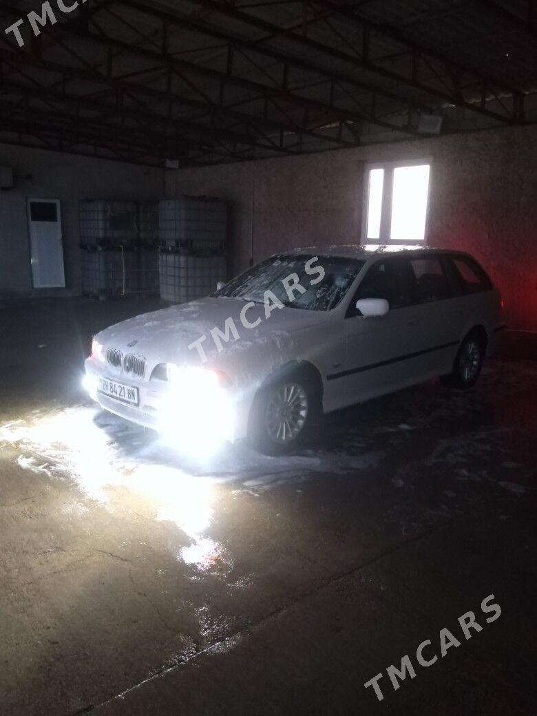 BMW E39 2002 - 105 000 TMT - Хазар - img 4