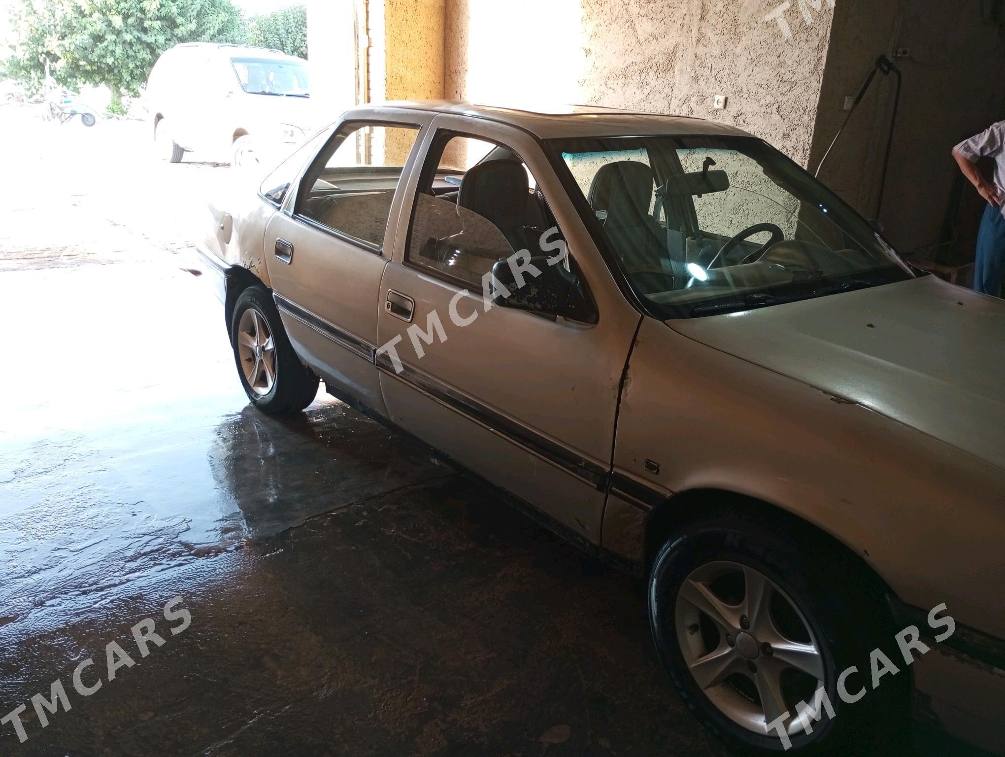 Opel Vectra 1990 - 30 000 TMT - Байрамали - img 6