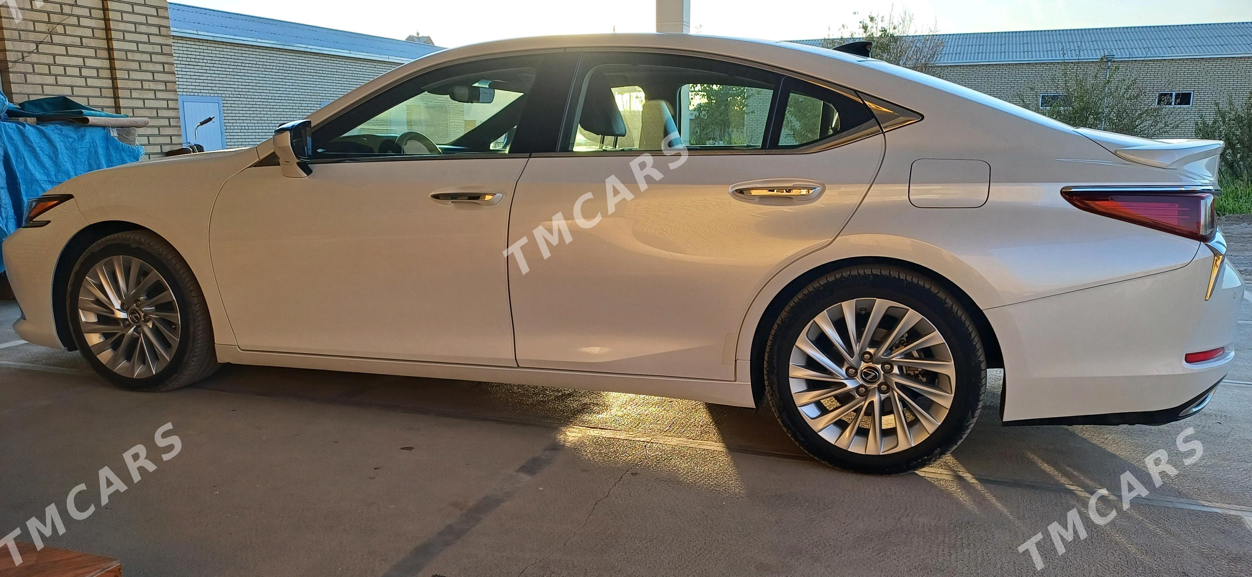 Lexus ES 350 2019 - 716 000 TMT - Мары - img 3