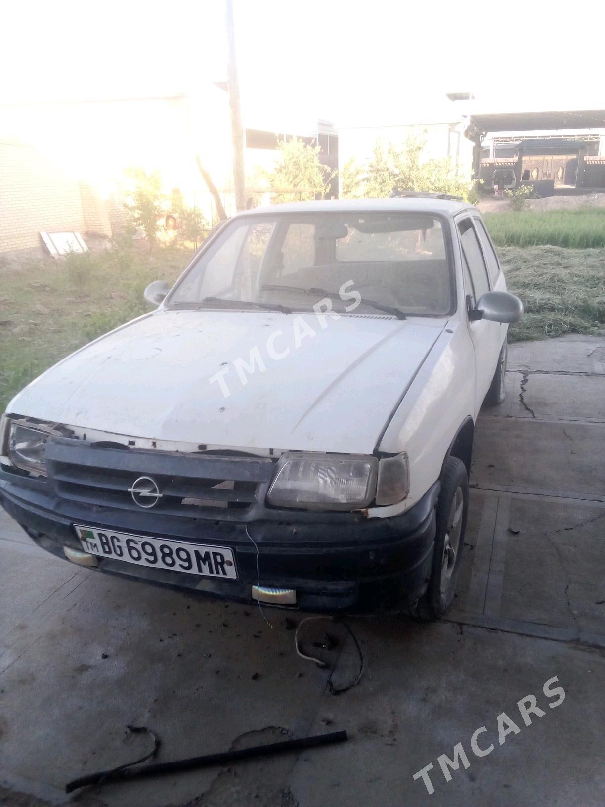 Opel Corsa 1992 - 10 000 TMT - Mary - img 3