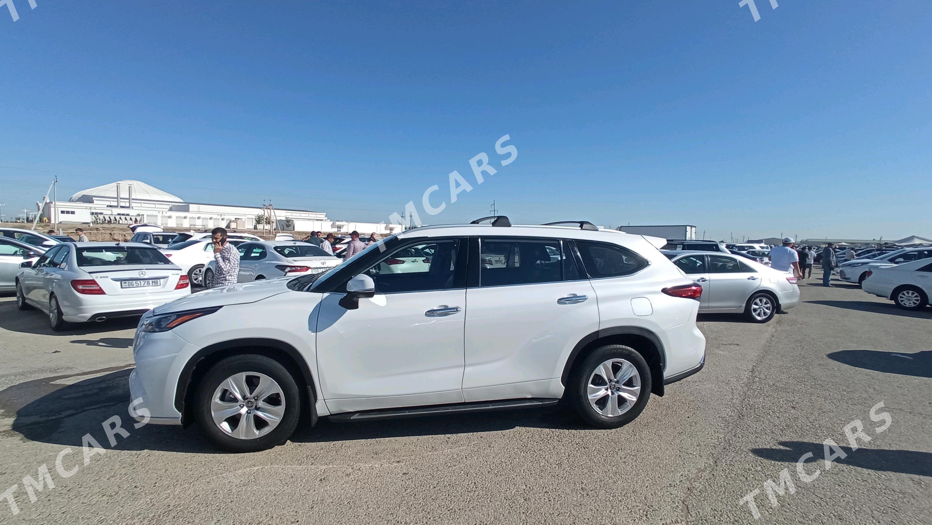 Toyota Highlander 2022 - 460 000 TMT - Мары - img 8