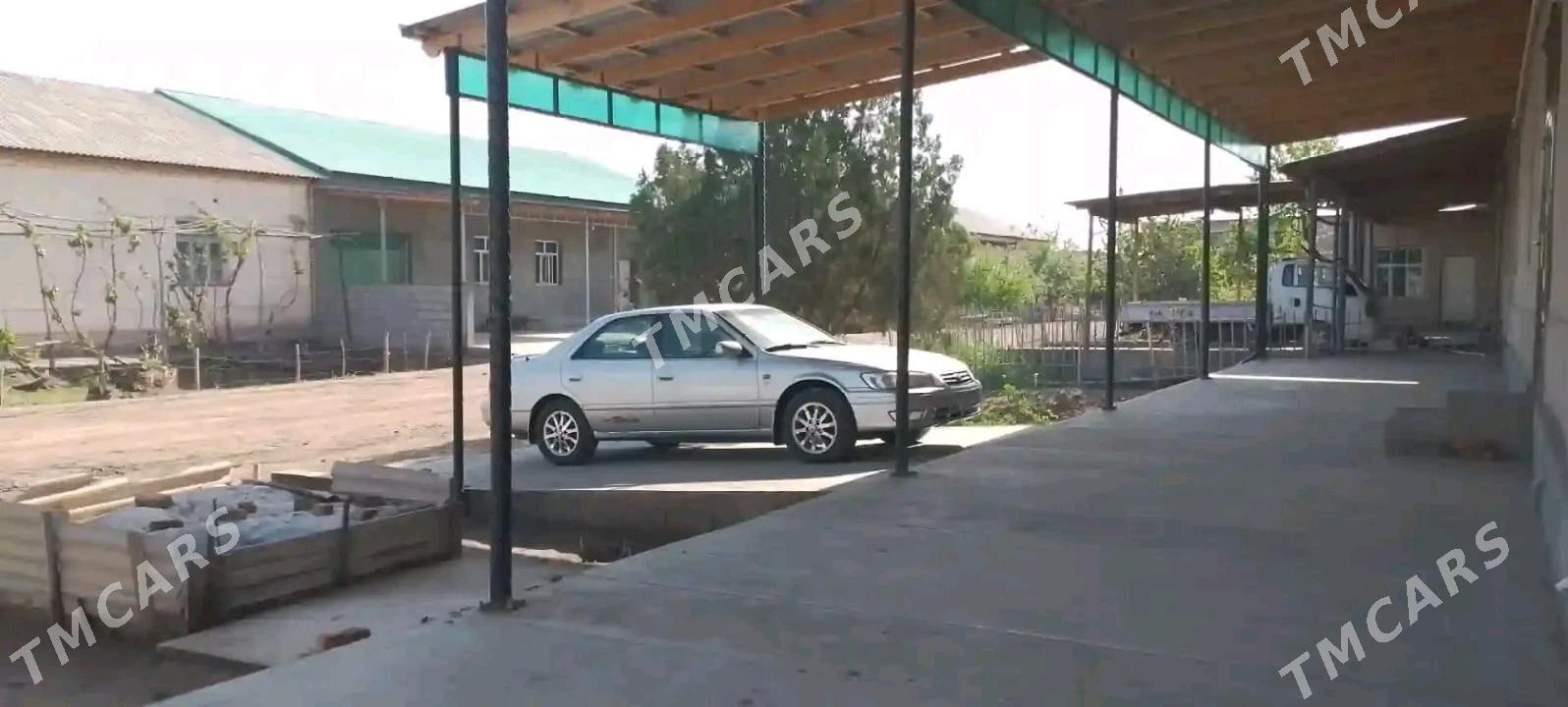 Toyota Camry 2000 - 170 000 TMT - Дашогуз - img 5
