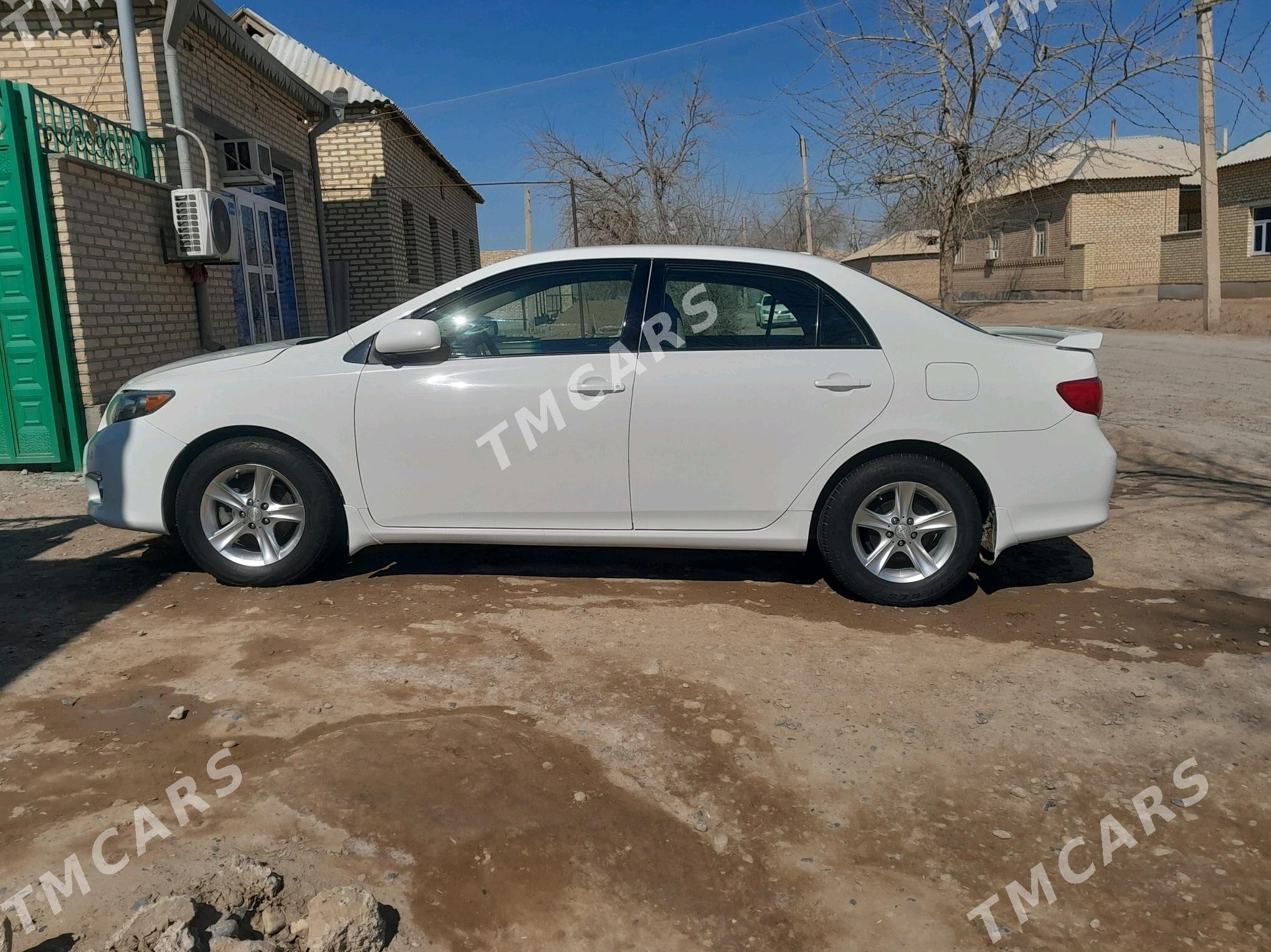 Toyota Corolla 2010 - 134 000 TMT - Бабадайхан - img 4