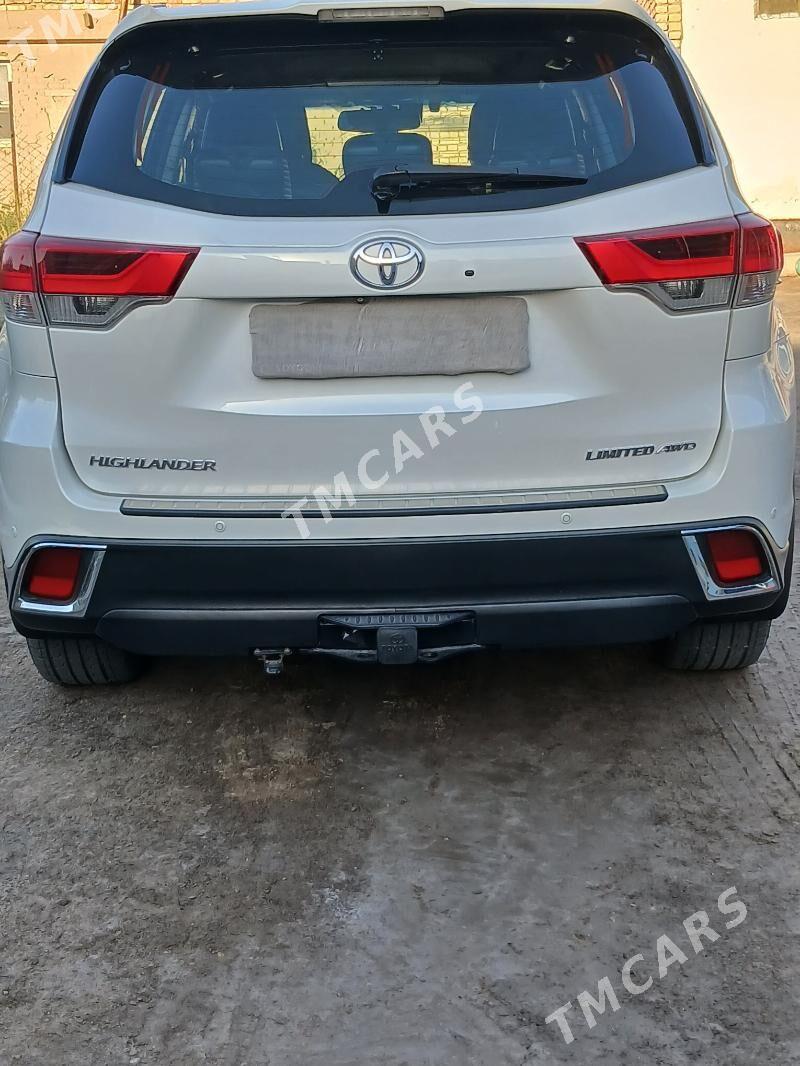 Toyota Highlander 2016 - 460 000 TMT - Чарджоу - img 4