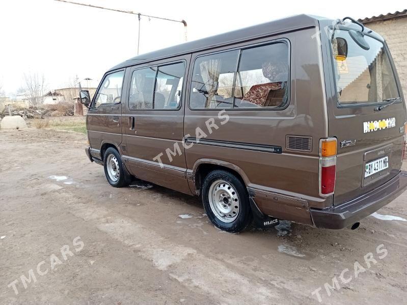 Toyota Hiace 1987 - 60 000 TMT - Сакарчага - img 6
