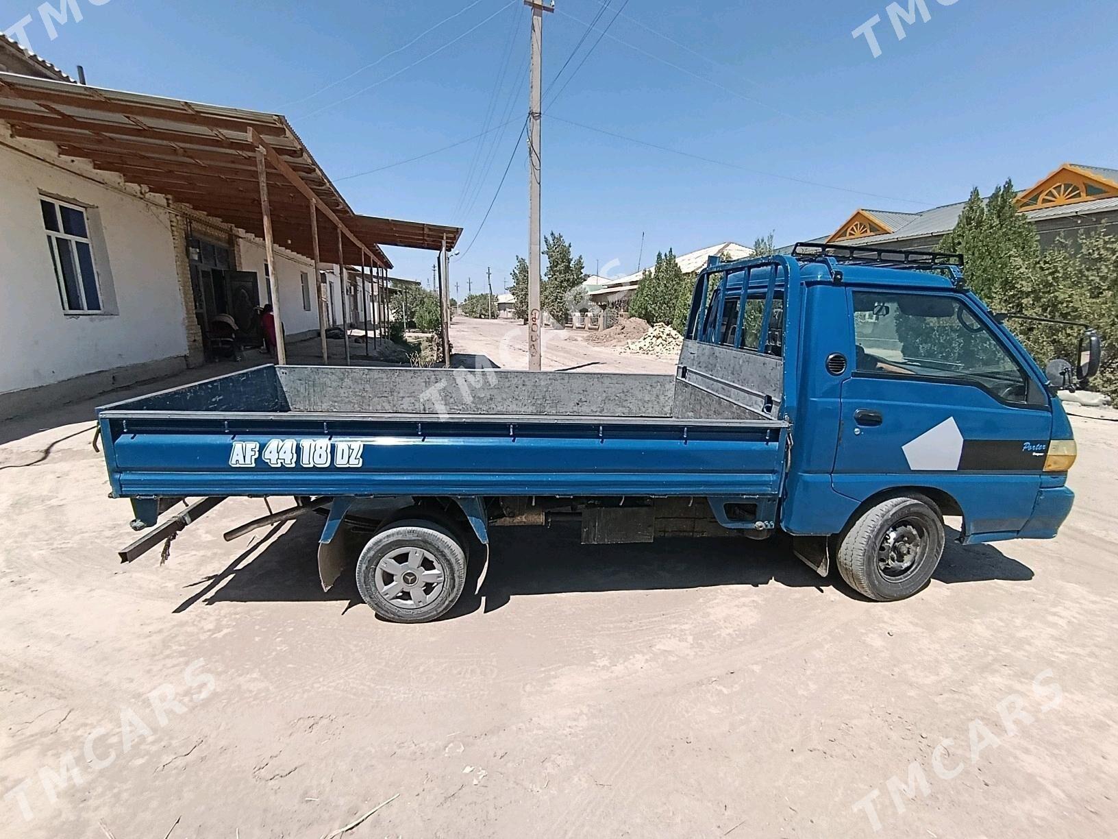 Hyundai H-1 2002 - 110 000 TMT - Шабатский этрап - img 2