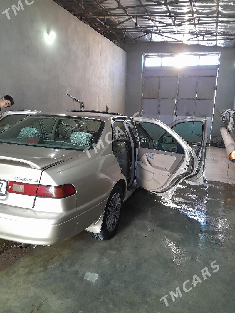 Toyota Camry 1998 - 130 000 TMT - Gubadag - img 2