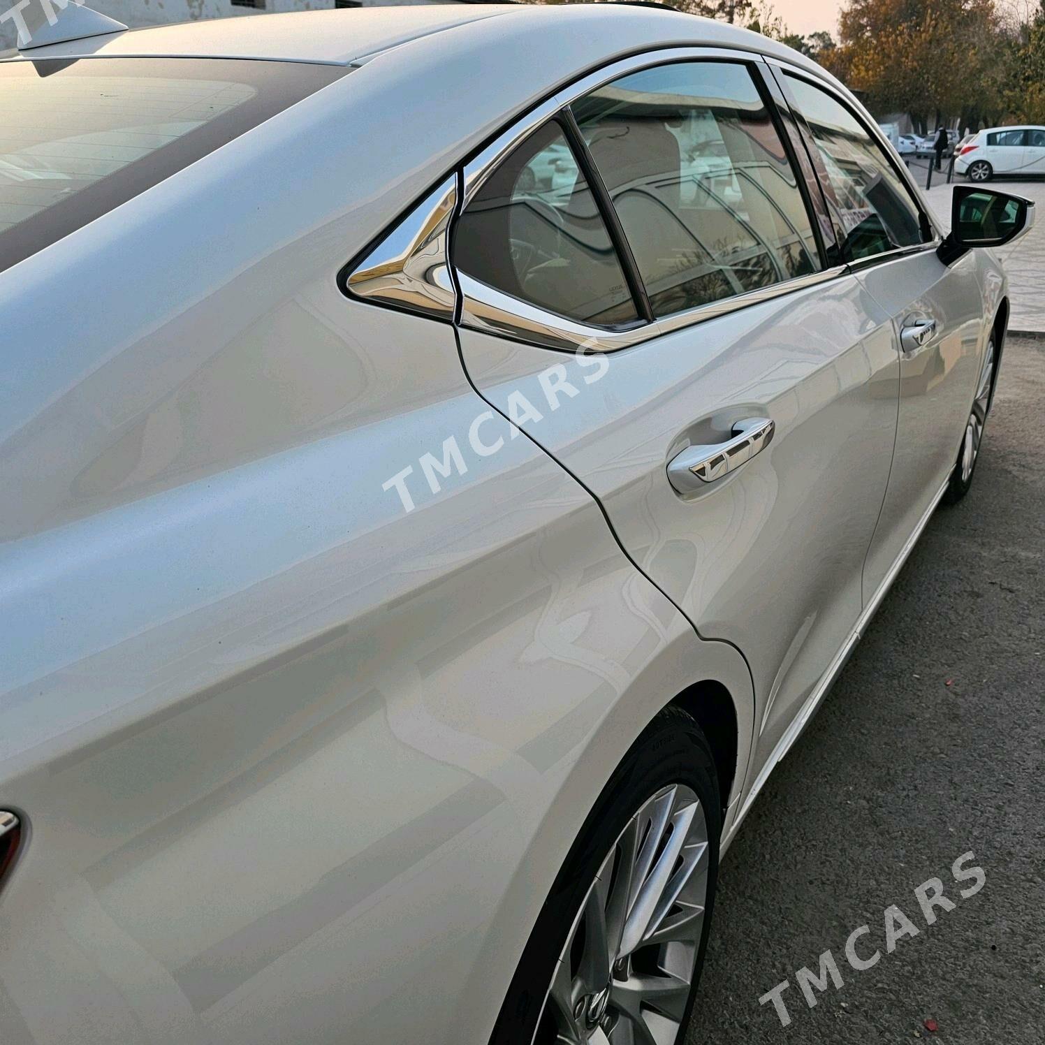 Lexus ES 350 2019 - 470 000 TMT - Бедев - img 6