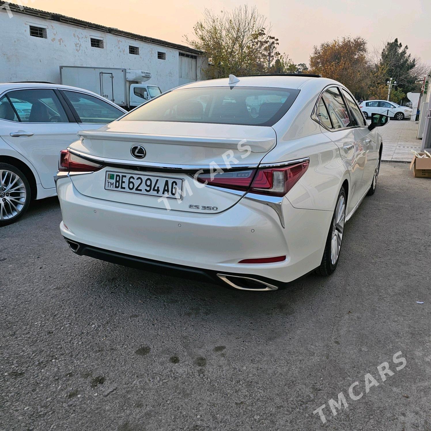 Lexus ES 350 2019 - 470 000 TMT - Бедев - img 3