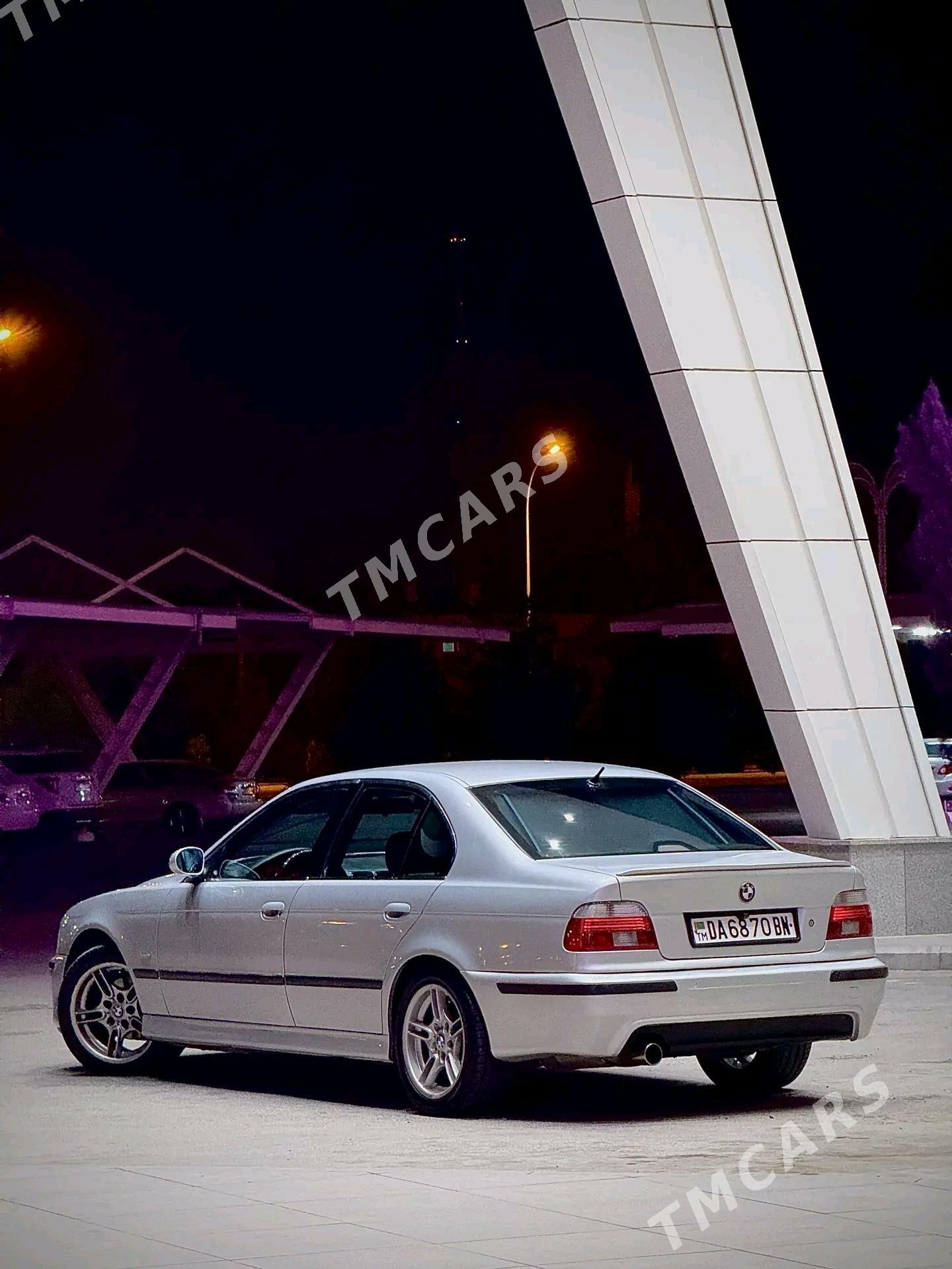 BMW E39 2002 - 135 000 TMT - Балканабат - img 2