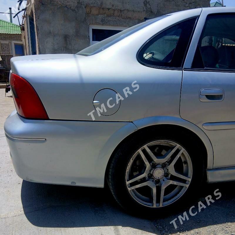 Opel Vectra 2001 - 65 000 TMT - Бузмеин - img 3
